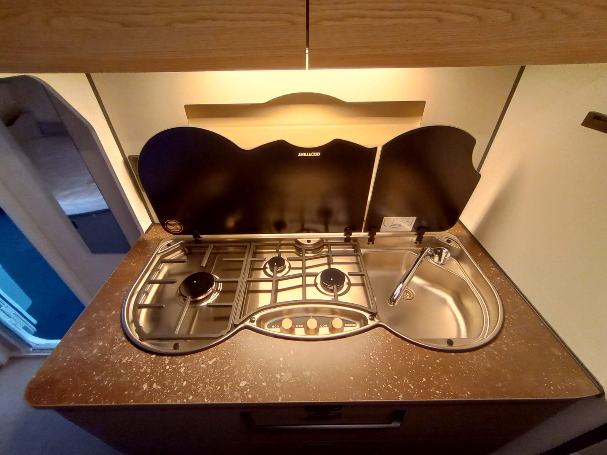 BURSTNER - B66 480 TK