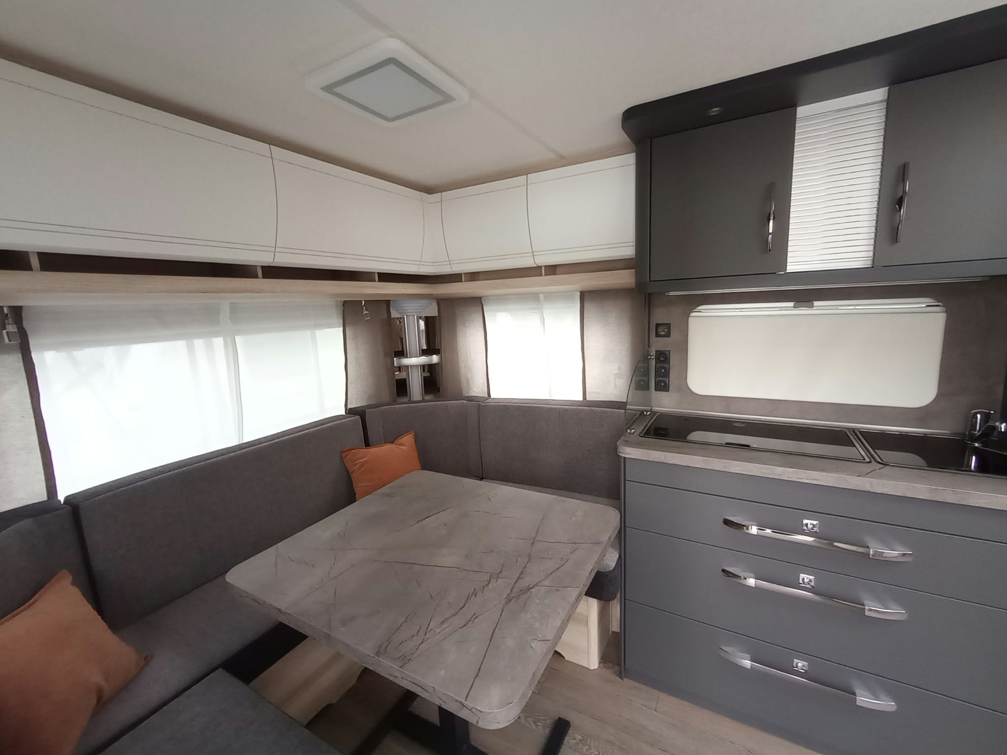 HOBBY - De Luxe 540 UL