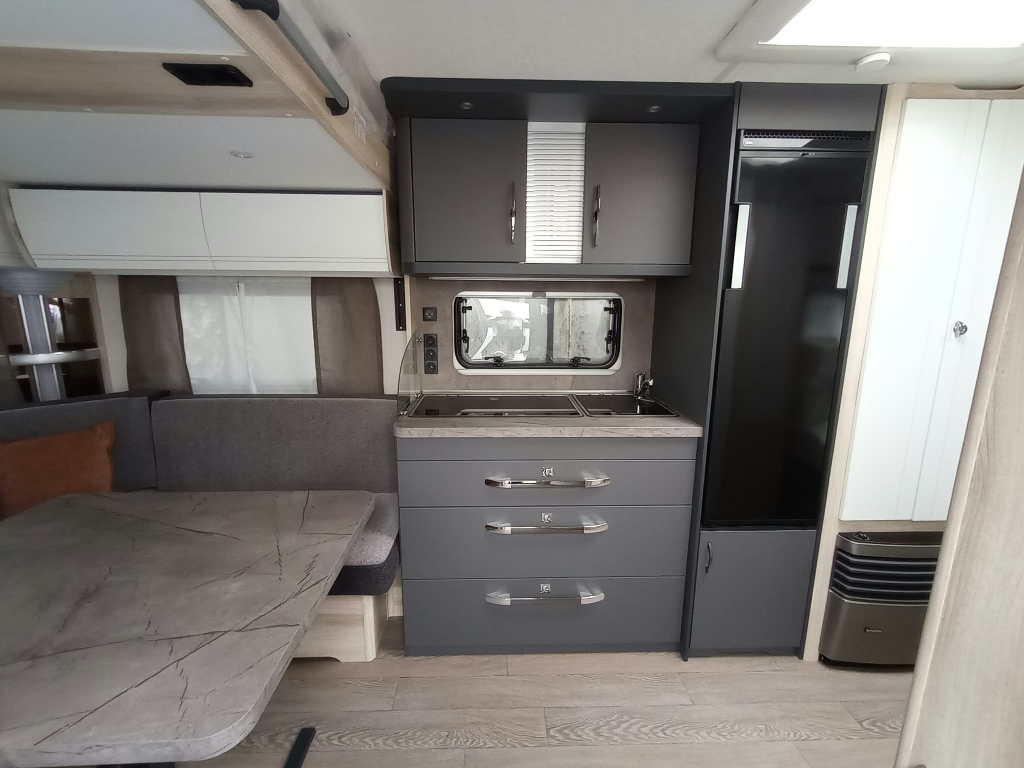 HOBBY - De Luxe 515 UHL