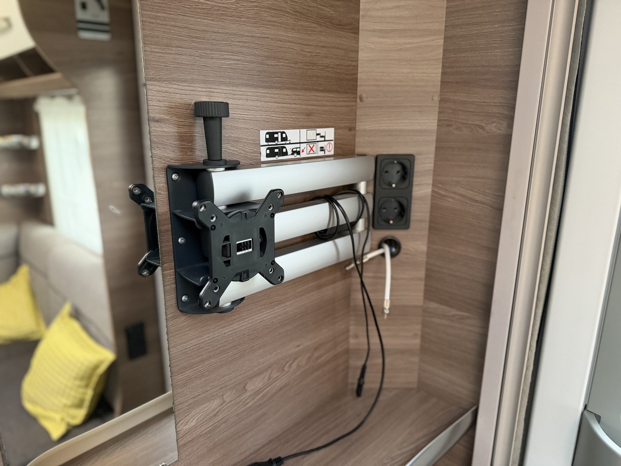 KNAUS - SPORT 450 FU Silver Selection