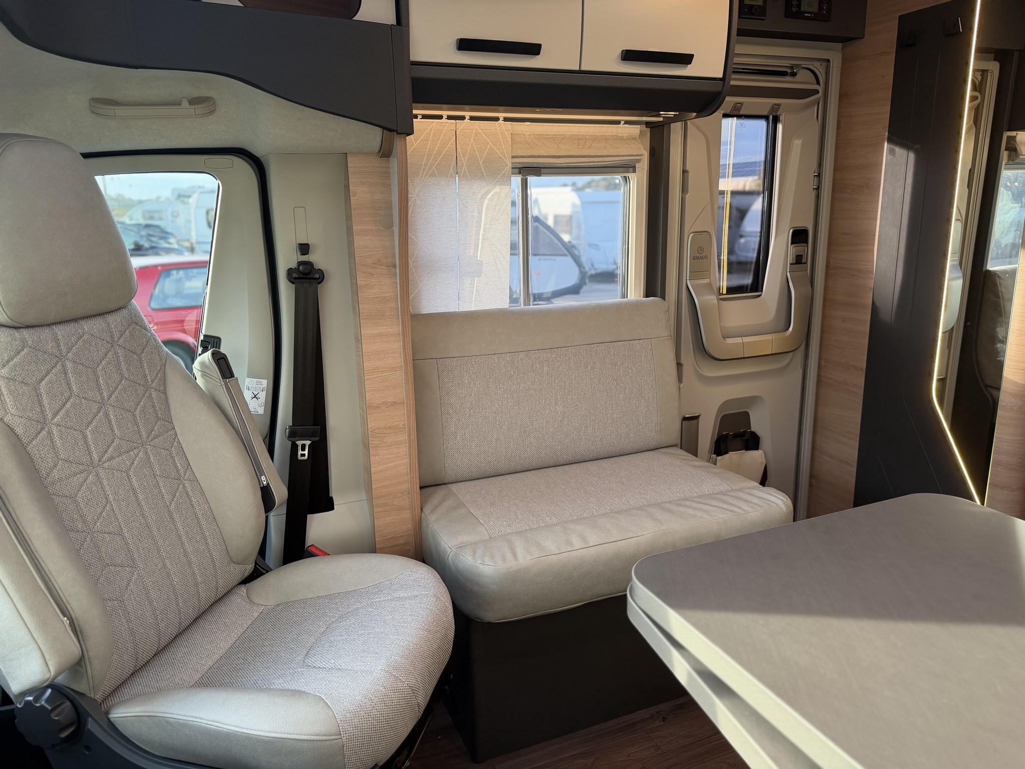 KNAUS - L!VE Ti 700 MEG PLATINUM SELEC