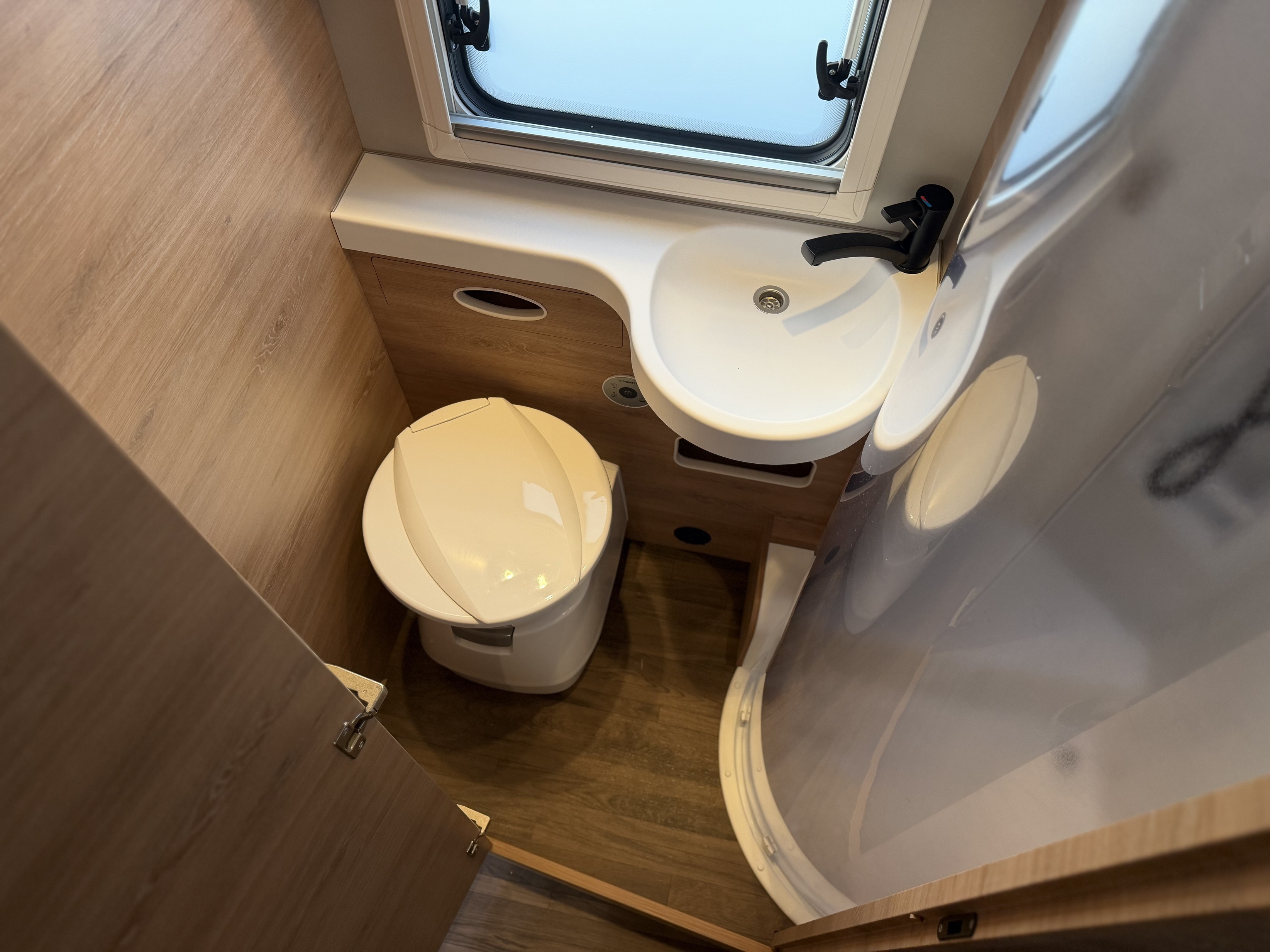 KNAUS - L!VE Ti 700 MEG PLATINUM SELEC