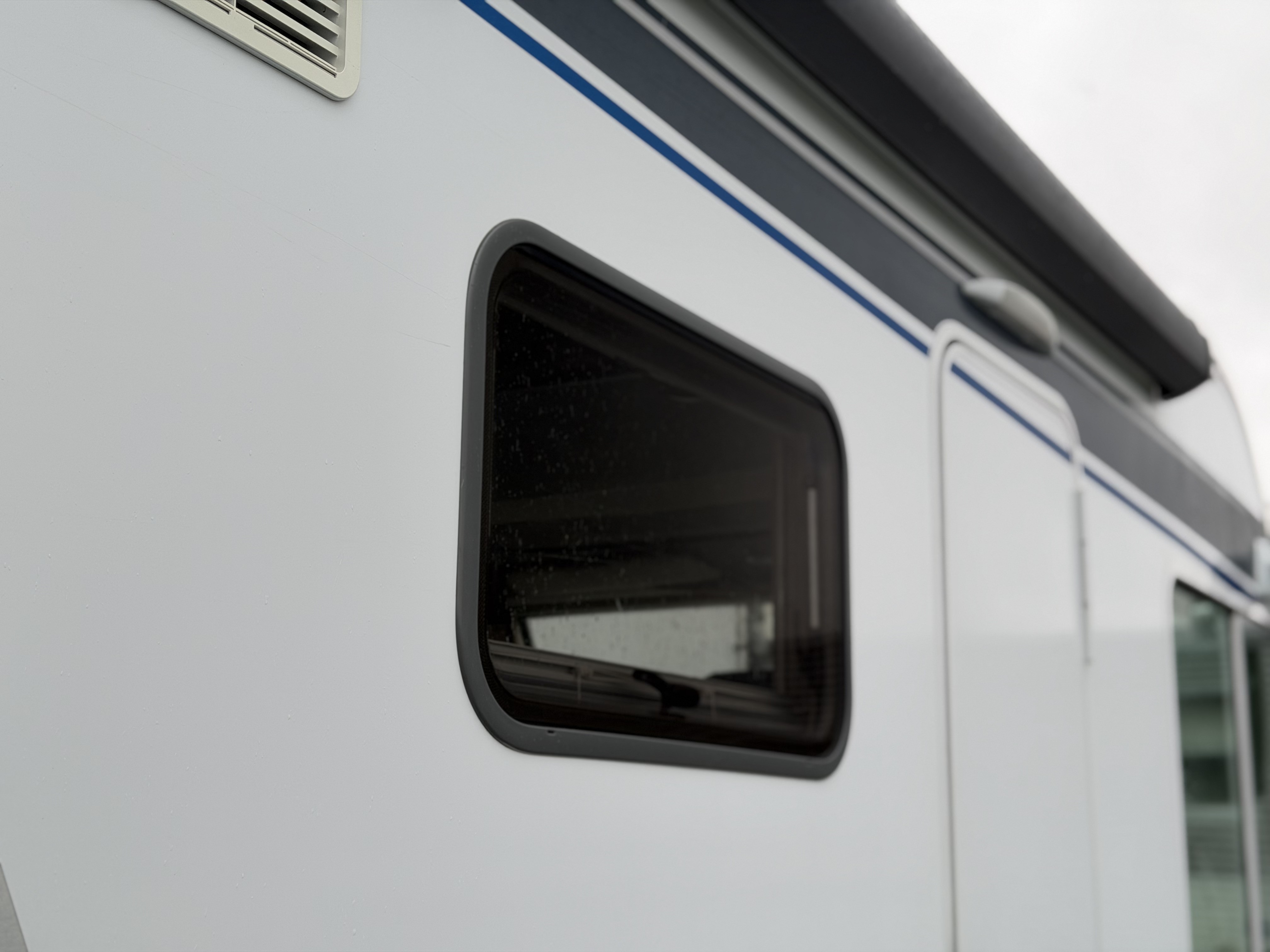 KNAUS - SKY I 650 LEG / 50% deals