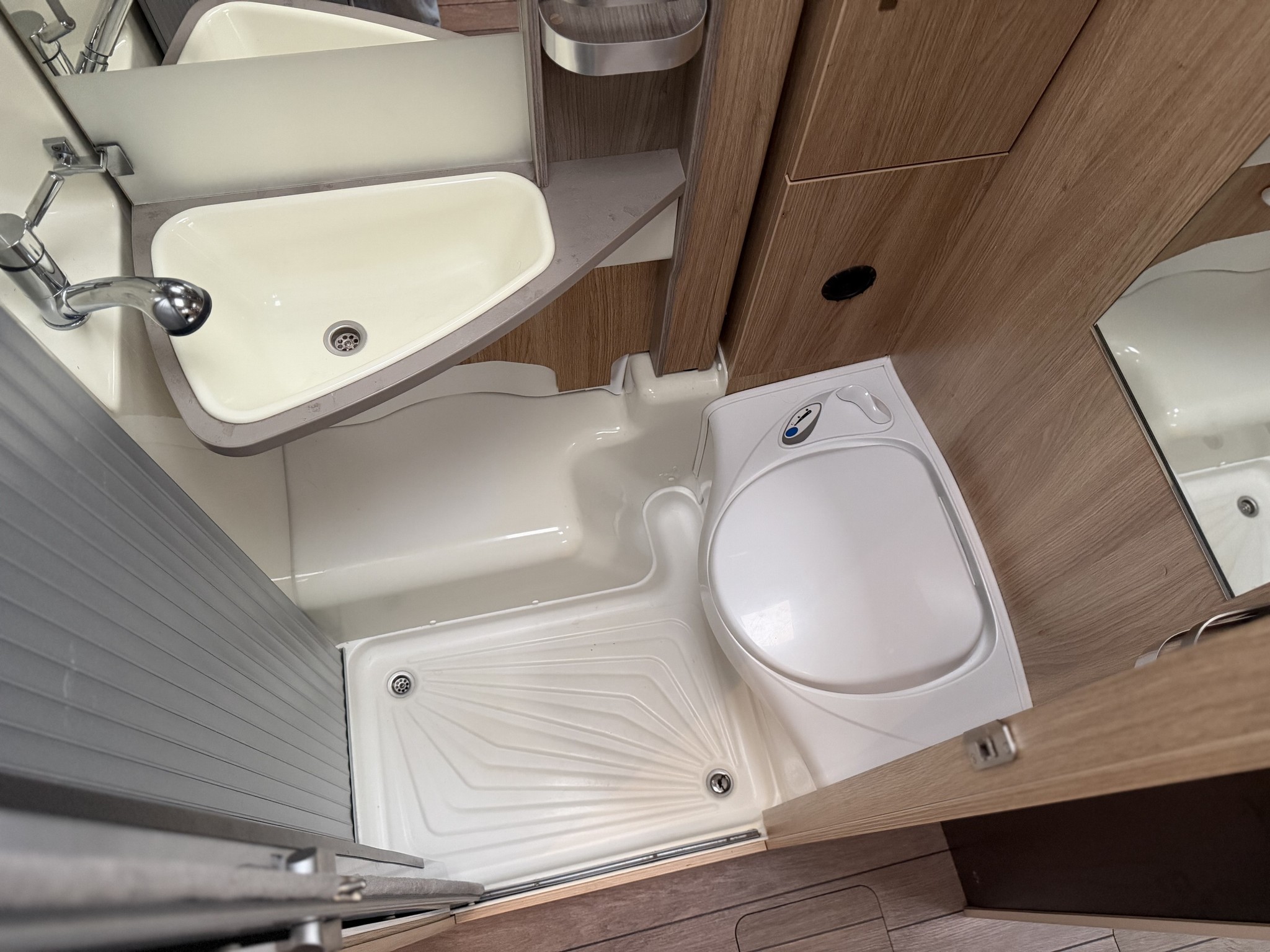 KNAUS - SKY I 650 LEG / 50% deals