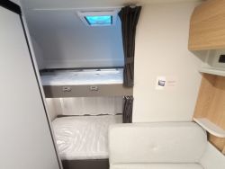 BURSTNER - B66 480 TK